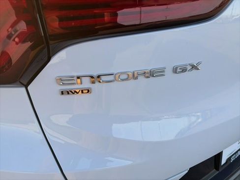 Used 2024 Buick Encore GX Sport Touring image 26