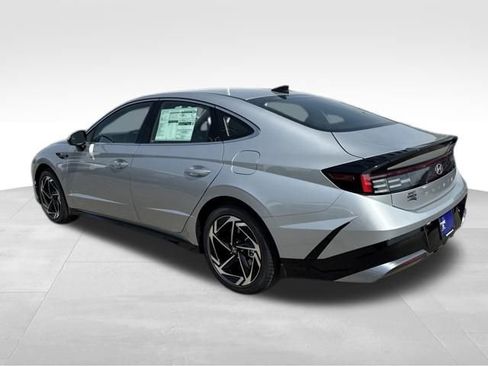 New 2026 Hyundai Sonata SEL FWD image 3