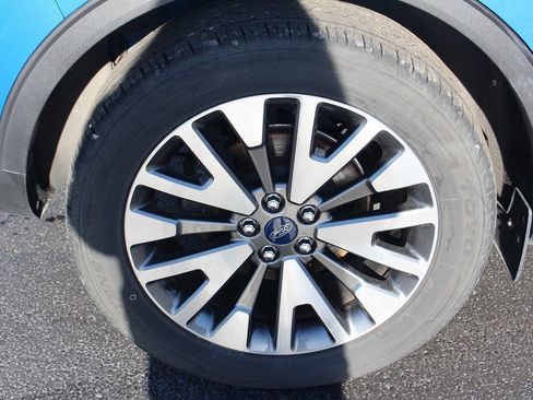 Used 2020 Ford Escape Titanium image 8