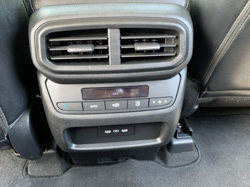 Used 2025 Honda Pilot EX-L image 30