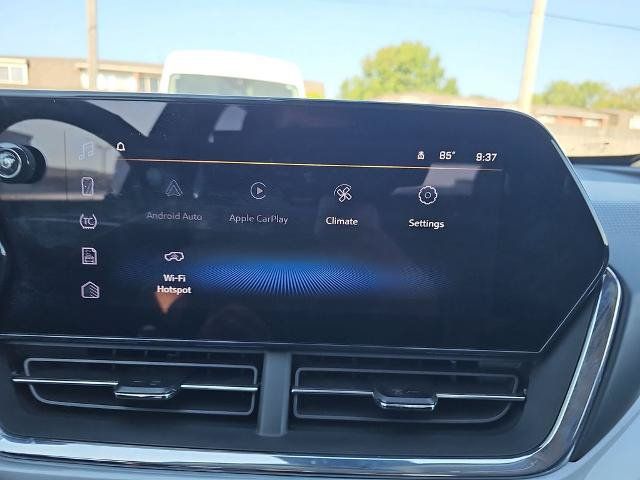 Used 2025 Chevrolet Trax LT w/ LT Convenience Package FWD image 20