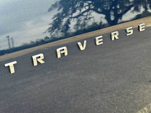 Used 2022 Chevrolet Traverse LT w/ LPO, Cargo Package image 12