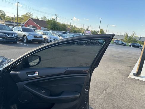 Used 2016 Kia Cadenza Premium image 19