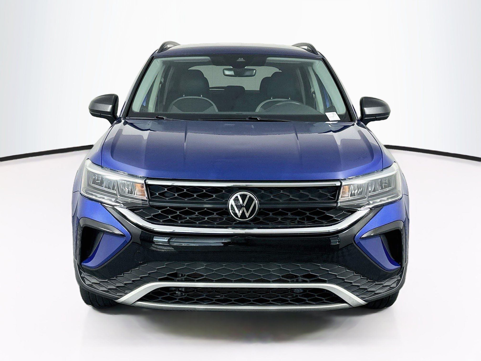 Used 2024 Volkswagen Taos S FWD image 2