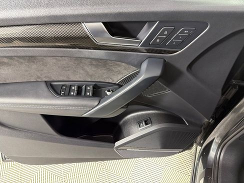 Used 2020 Audi SQ5 Premium Plus image 11