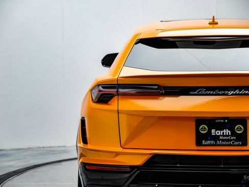 Used 2024 Lamborghini Urus S image 13