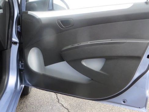 Used 2015 Chevrolet Spark LT image 37