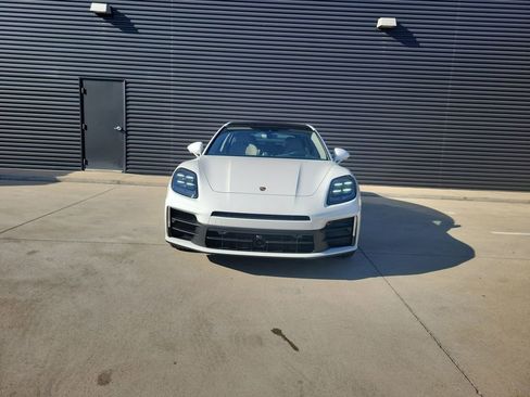 Certified 2025 Porsche Panamera 4 AWD/4WD image 8