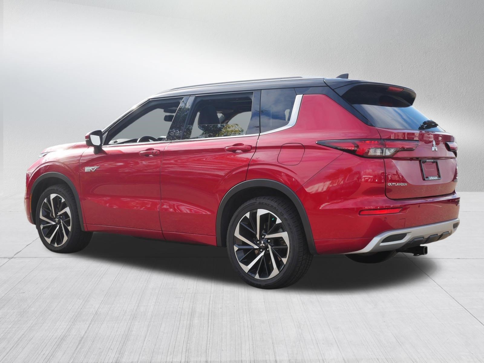 Used 2023 Mitsubishi Outlander SEL AWD/4WD image 5