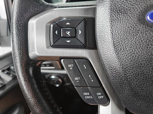 Used 2015 Ford F150 Platinum w/ Equipment Group 701A Luxury AWD/4WD image 33