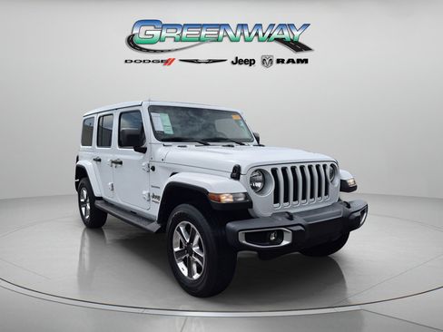 Used 2022 Jeep Wrangler Unlimited Sahara AWD/4WD image 1