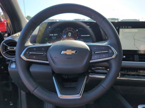 New 2026 Chevrolet Equinox LT w/ Convenience Package II FWD image 28