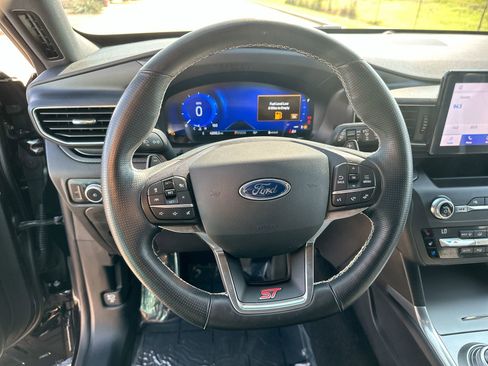 Used 2020 Ford Explorer ST image 14