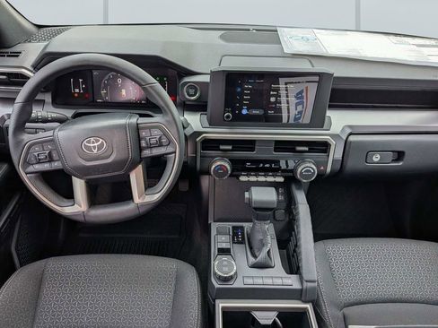 Used 2025 Toyota 4Runner SR5 image 14