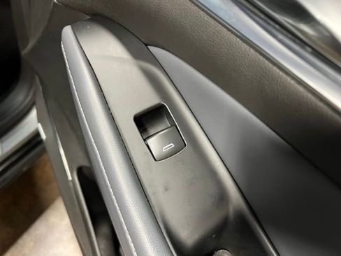 Used 2023 Buick Enclave Essence w/ Experience Buick Package image 31