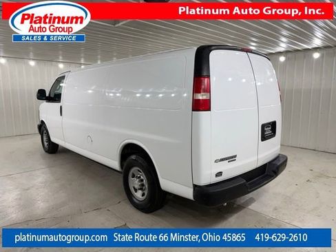 Used 2016 Chevrolet Express 3500 Extended image 3