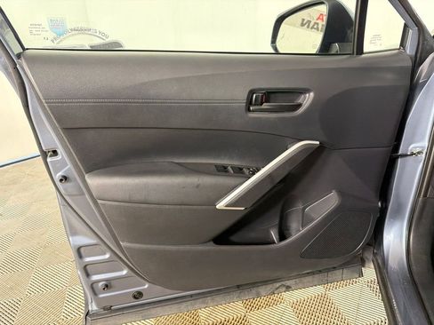 Used 2024 Toyota Corolla Cross SE image 10