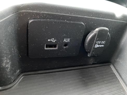 Used 2013 RAM 2500 Tradesman w/ Chrome Appearance Group image 35