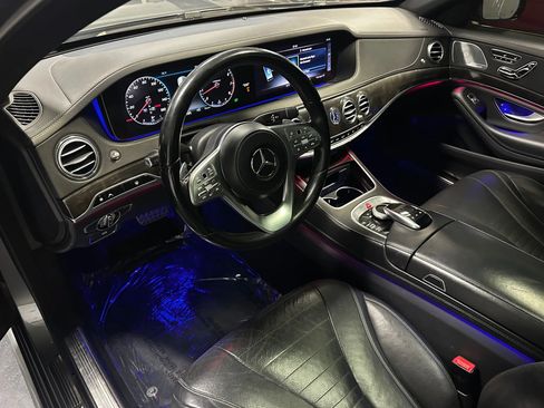 Used 2018 Mercedes-Benz S 560 Sedan image 7