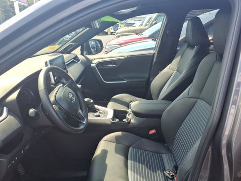 Used 2021 Toyota RAV4 XSE AWD/4WD image 7