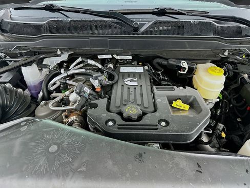 New 2026 RAM 2500 Laramie AWD/4WD image 18
