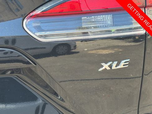 Certified 2023 Toyota Corolla Cross XLE w/ Convenience Package FWD image 29
