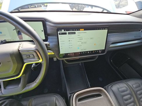 Used 2022 Rivian R1T Adventure AWD/4WD image 2