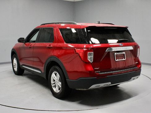 Certified 2023 Ford Explorer XLT w/ Equipment Group 202A AWD/4WD image 9