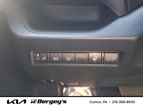Used 2022 Toyota RAV4 SE w/ Convenience Package AWD/4WD image 25