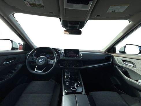 Used 2023 Nissan Rogue SV AWD/4WD image 17