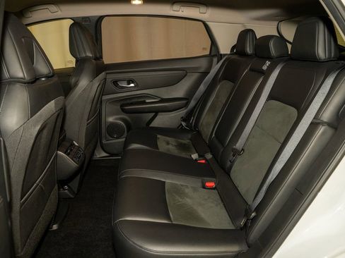 Certified 2023 Nissan Ariya AWD image 9