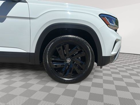 Used 2023 Volkswagen Atlas SE w/ Panoramic Sunroof Package AWD/4WD image 12