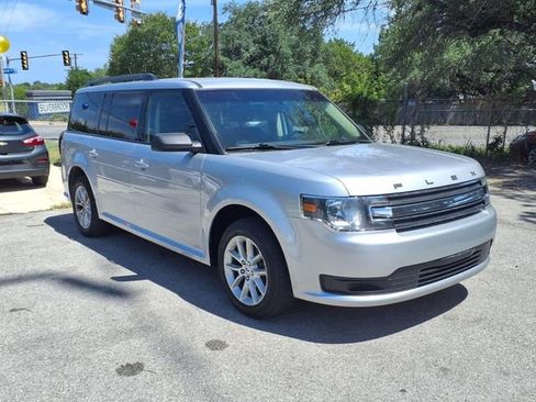 Used 2018 Ford Flex SE image 1