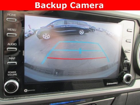 Used 2022 Toyota Tacoma TRD Off-Road image 14