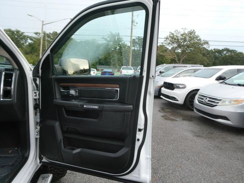 Used 2014 RAM 2500 Laramie w/ Convenience Group AWD/4WD image 22
