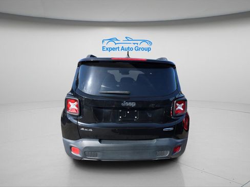 Used 2017 Jeep Renegade Latitude image 9