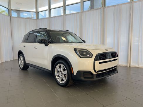 Certified 2025 MINI Cooper Countryman S w/ Comfort Package Max image 7