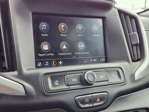 Used 2024 GMC Terrain SLE image 10