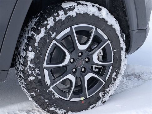 New 2026 Jeep Compass Trailhawk w/ Sun, Sound & Navigation Group image 34