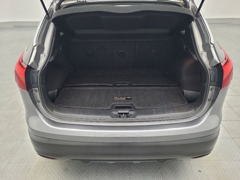 Used 2019 Nissan Rogue Sport S image 29