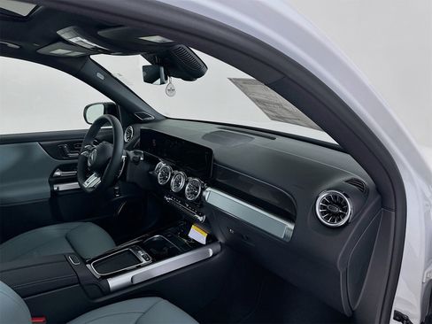 New 2026 Mercedes-Benz GLB 35 AMG 4MATIC image 33