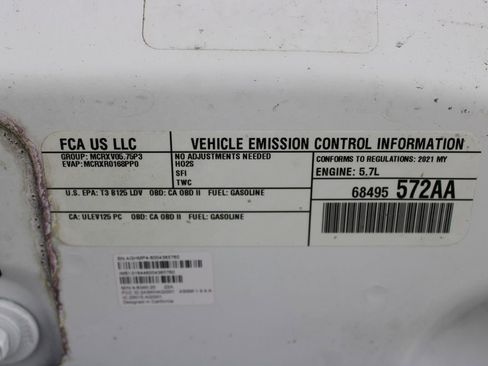 Used 2021 Dodge Challenger R/T RWD image 33
