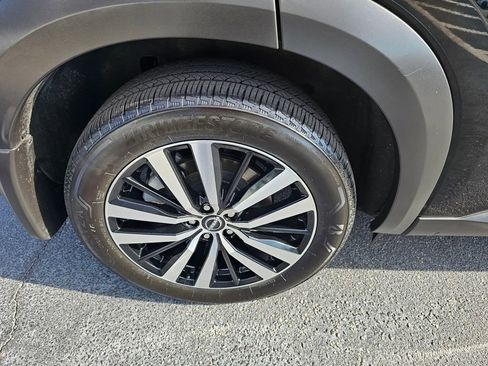 Certified 2024 Nissan Pathfinder Platinum w/ Cargo Package image 9