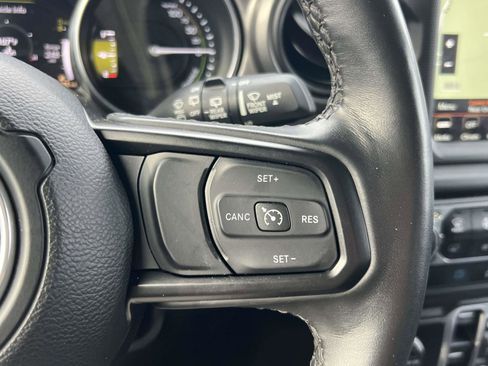 Used 2023 Jeep Wrangler Unlimited w/ Cold Weather Group image 20