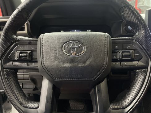 Used 2025 Toyota Tacoma SR image 18