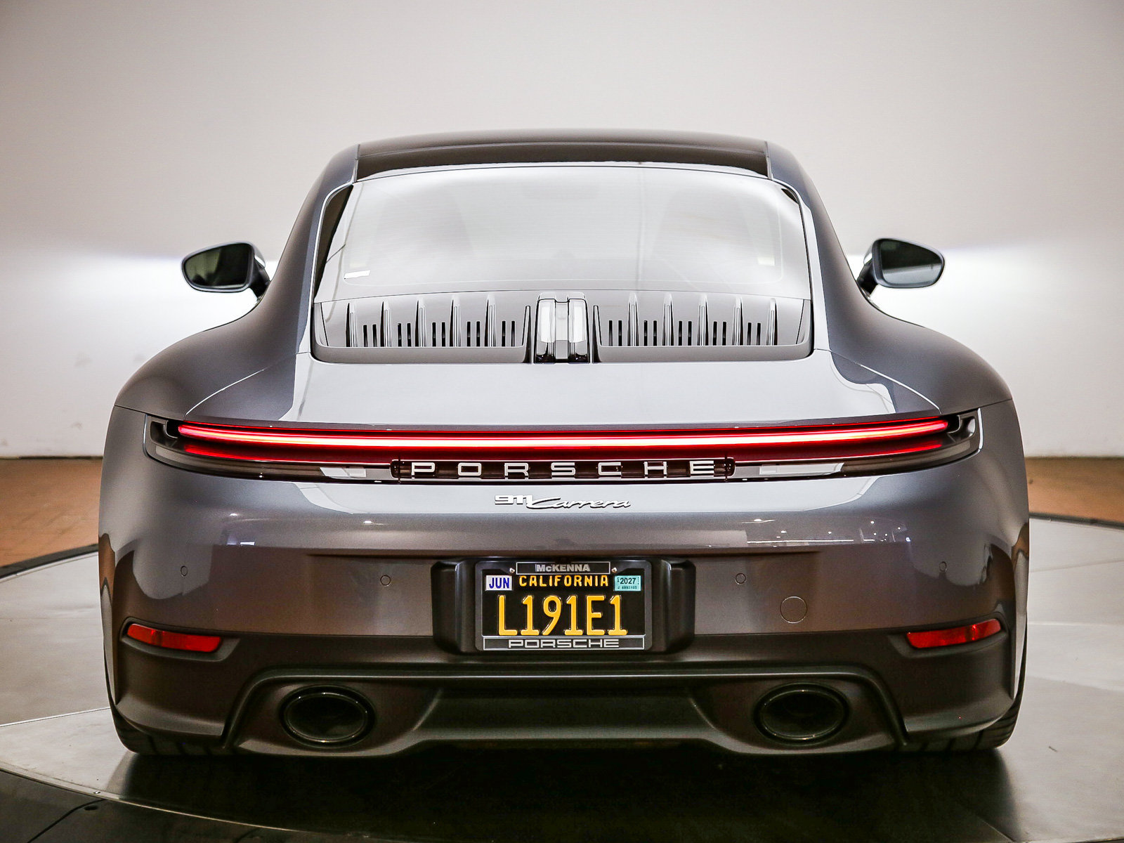 Certified 2025 Porsche 911 Carrera RWD image 6