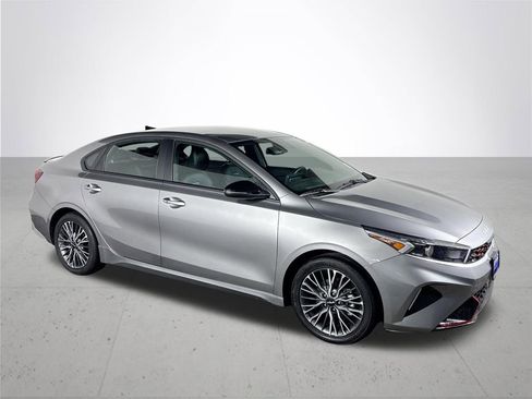 Certified 2023 Kia Forte GT-Line image 5