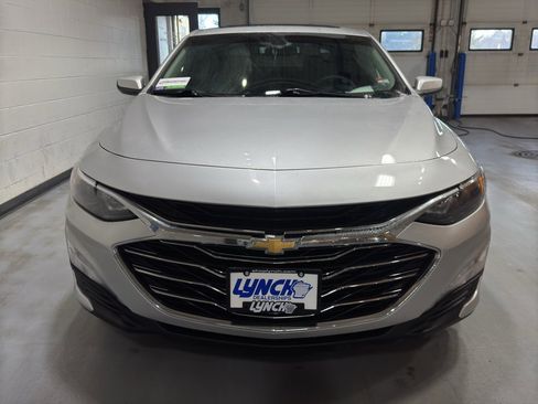 Used 2021 Chevrolet Malibu LT image 9