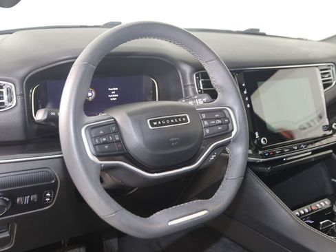 Used 2022 Jeep Wagoneer Series I w/ Convenience Group I AWD/4WD image 6