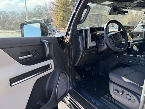 New 2026 GMC Hummer EV SUV image 17